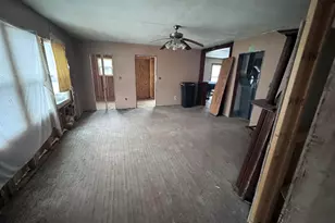 8976 N Main St, Leaf River, IL 61047 - Photo 5