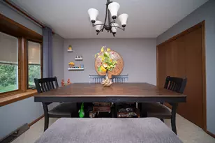 4036 Fox Hills Dr, Rockford, IL 61101 - Photo 7