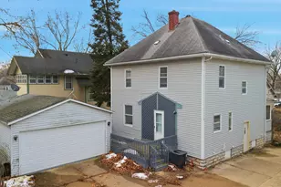 520 S Ottawa Ave, Dixon, IL 61021 - Photo 3