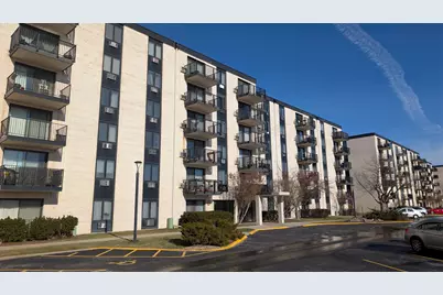 9128 W Terrace Unit 2D Drive, Niles, IL 60714 - Photo 1