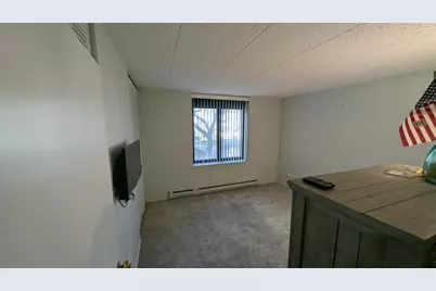 9128 W Terrace Unit 2D Drive, Niles, IL 60714 - Photo 3