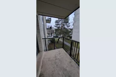 9128 W Terrace Unit 2D Drive, Niles, IL 60714 - Photo 11