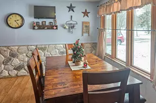 203 Monroe St, Monroe Center, IL 61052 - Photo 5