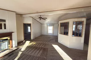 900 Micole Dr, Belvidere, IL 61008 - Photo 3