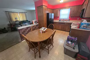 1002 Fieldcrest Dr, Rockford, IL 61101 - Photo 7
