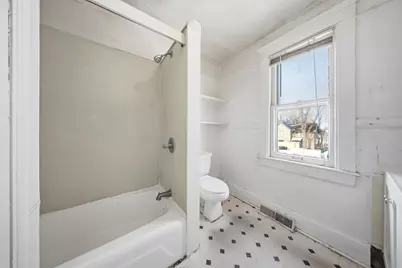 108-110 E Iroquois Street, Freeport, IL 61032 - Photo 31