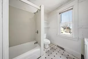 108-110 E Iroquois St, Freeport, IL 61032 - Photo 31