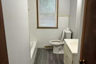 1212 Blaisdell St, Rockford, IL 61101 - Photo 7