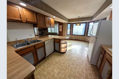 5293 Arbutus Road, Rockford, IL 61107 - Photo 5