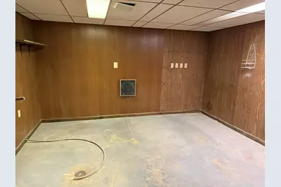 559 N Greenfield Drive, Freeport, IL 61032 - Photo 23