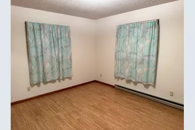 559 N Greenfield Drive, Freeport, IL 61032 - Photo 11