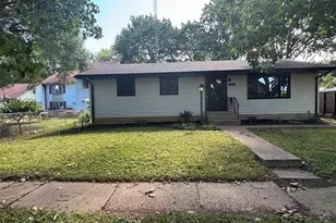 308 W Marshall St, Belvidere, IL 61008 - Photo 1