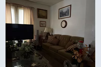 118 N Green Ave, Freeport, IL 61032 - Photo 5