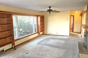 2310 N Winnebago Ave, Rockford, IL 61103 - Photo 3