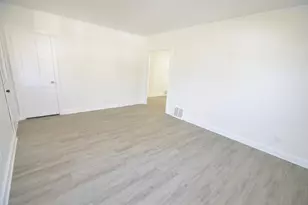 1724 Ridge Ave, Rockford, IL 61103 - Photo 5