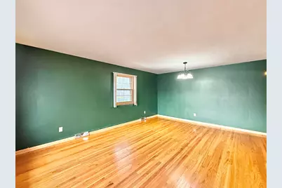 4012 Pleasant Valley Boulevard, Rockford, IL 61114 - Photo 5