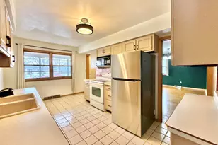 4012 Pleasant Valley Blvd, Rockford, IL 61114 - Photo 7