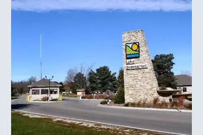 302 Forestcliff Court, Lake Summerset, IL 61019 - Photo 11