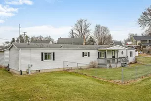 319 N Turner, Davis, IL 61019 - Photo 3