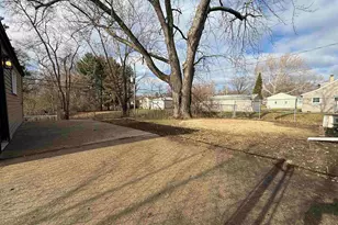 2215 Colorado Ave, Rockford, IL 61108 - Photo 9