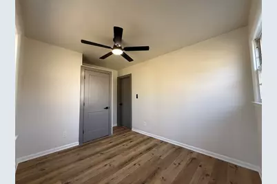 2215 Colorado Avenue, Rockford, IL 61108 - Photo 31