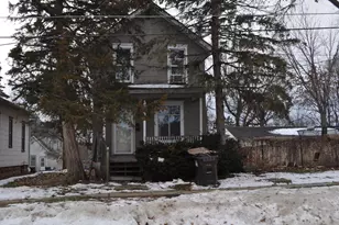 715 W Ringold St, Freeport, IL 61032 - Photo 1