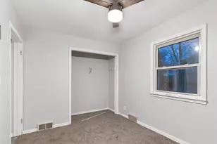 920 Oakley Ave, Rockford, IL 61101 - Photo 17