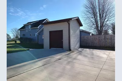 1221 Warren Avenue, Belvidere, IL 61008 - Photo 13