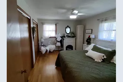 1221 Warren Avenue, Belvidere, IL 61008 - Photo 27