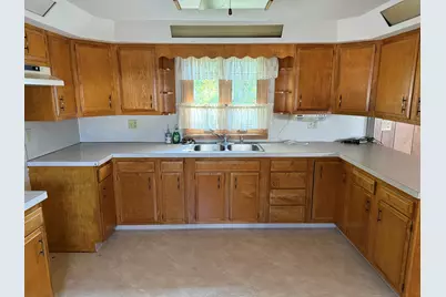 3018 W Beaver Road, Freeport, IL 61032 - Photo 5