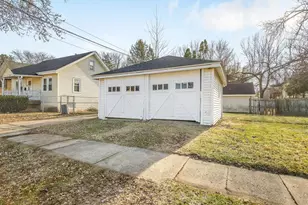 1004 15th St, Rockford, IL 61104 - Photo 31