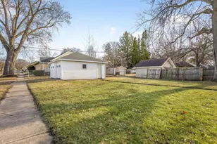 1004 15th St, Rockford, IL 61104 - Photo 29