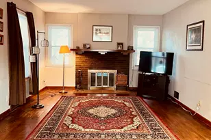 137 N Stewart Ave, Freeport, IL 61032 - Photo 3