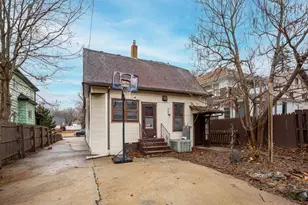 425 N Hinkley Ave, Rockford, IL 61101 - Photo 31