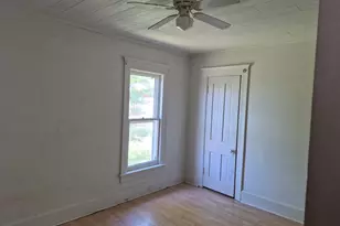 355 N Foley Ave, Freeport, IL 61032 - Photo 11
