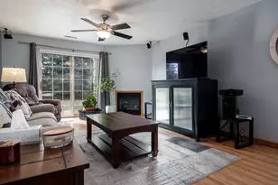 5683 Oak Village Dr, Roscoe, IL 61073 - Photo 5