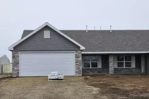 4414 Squaw Vly Dr, Loves Park, IL 61111 - Photo 1