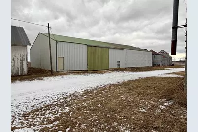 3517 N Henderson Road, Freeport, IL 61032 - Photo 7