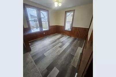 108 S 8th Street, South Beloit, IL 61080 - Photo 9