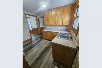 108 S 8th Street, South Beloit, IL 61080 - Photo 5