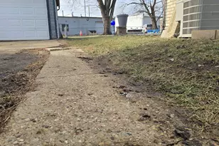 1524 Virginia Ave, Rockford, IL 61103 - Photo 23