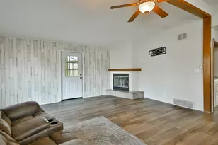 4415 S Chana Rd, Chana, IL 61015 - Photo 7