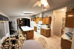 101 Club Cir, Belvidere, IL 61008 - Photo 5