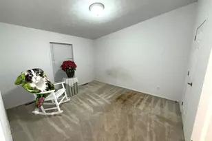 101 Club Cir, Belvidere, IL 61008 - Photo 9