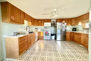 318 S Chestnut St, Shannon, IL 61078 - Photo 3