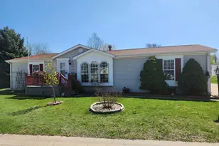 8511 Fig Tree Ln, Roscoe, IL 61073 - Photo 1