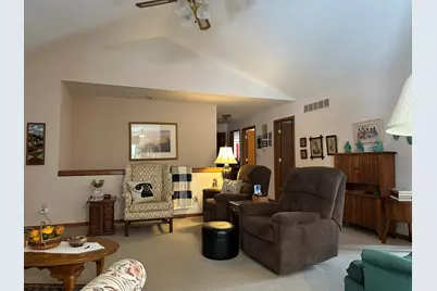 704 Brynnwood Lane, Lena, IL 61048 - Photo 7