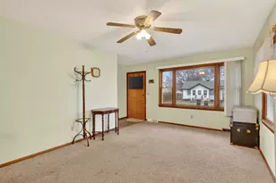 2820 Hanson St, Rockford, IL 61109 - Photo 7