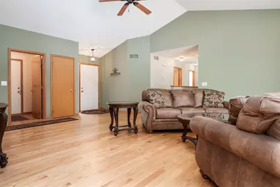 4797 Lindbloom Lane, Cherry Valley, IL 61016 - Photo 5