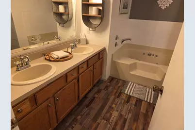 107 East Point Drive, Galena, IL 61036 - Photo 17